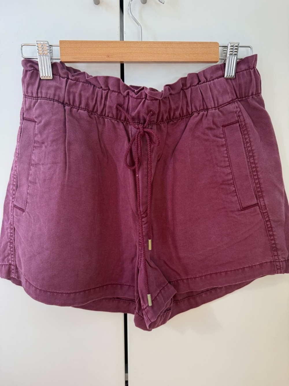 NWOT - LOFT Women’s Plum Drawstring Casual Shorts size small